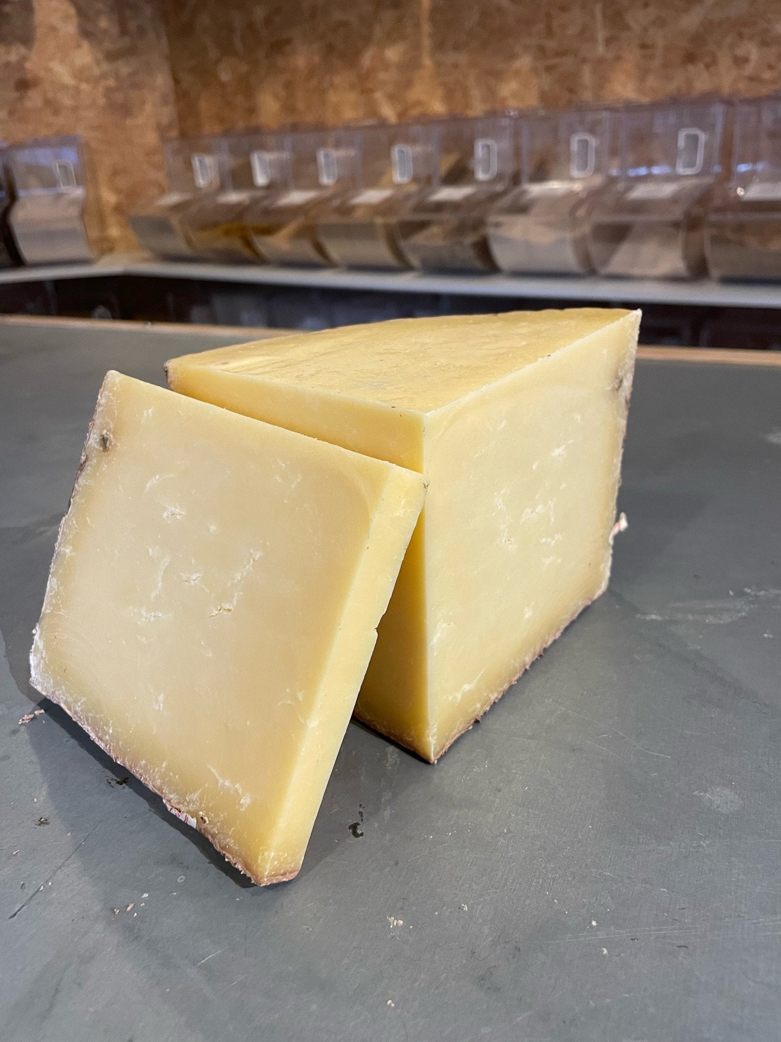 Lincolnshire Poacher Local Cheese Cave