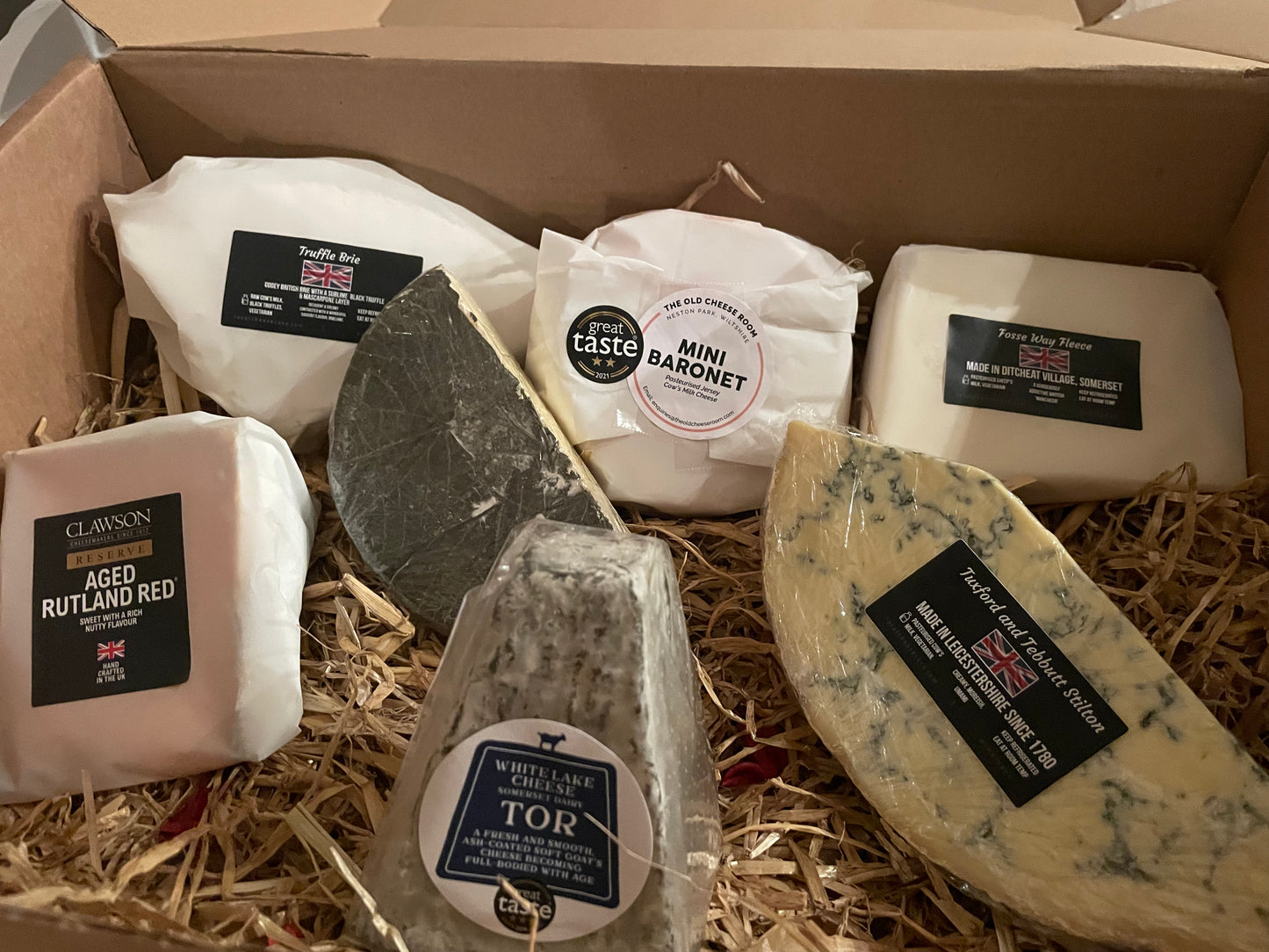 7 Cheese Set- 1.51 kg for 12-15 people or 5 people over 2/3 days