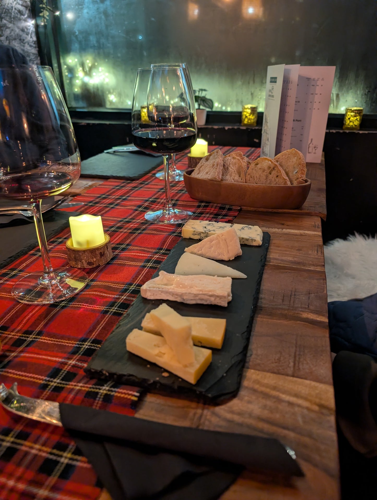 Burns Night at the Cave 🏴󠁧󠁢󠁳󠁣󠁴󠁿💙