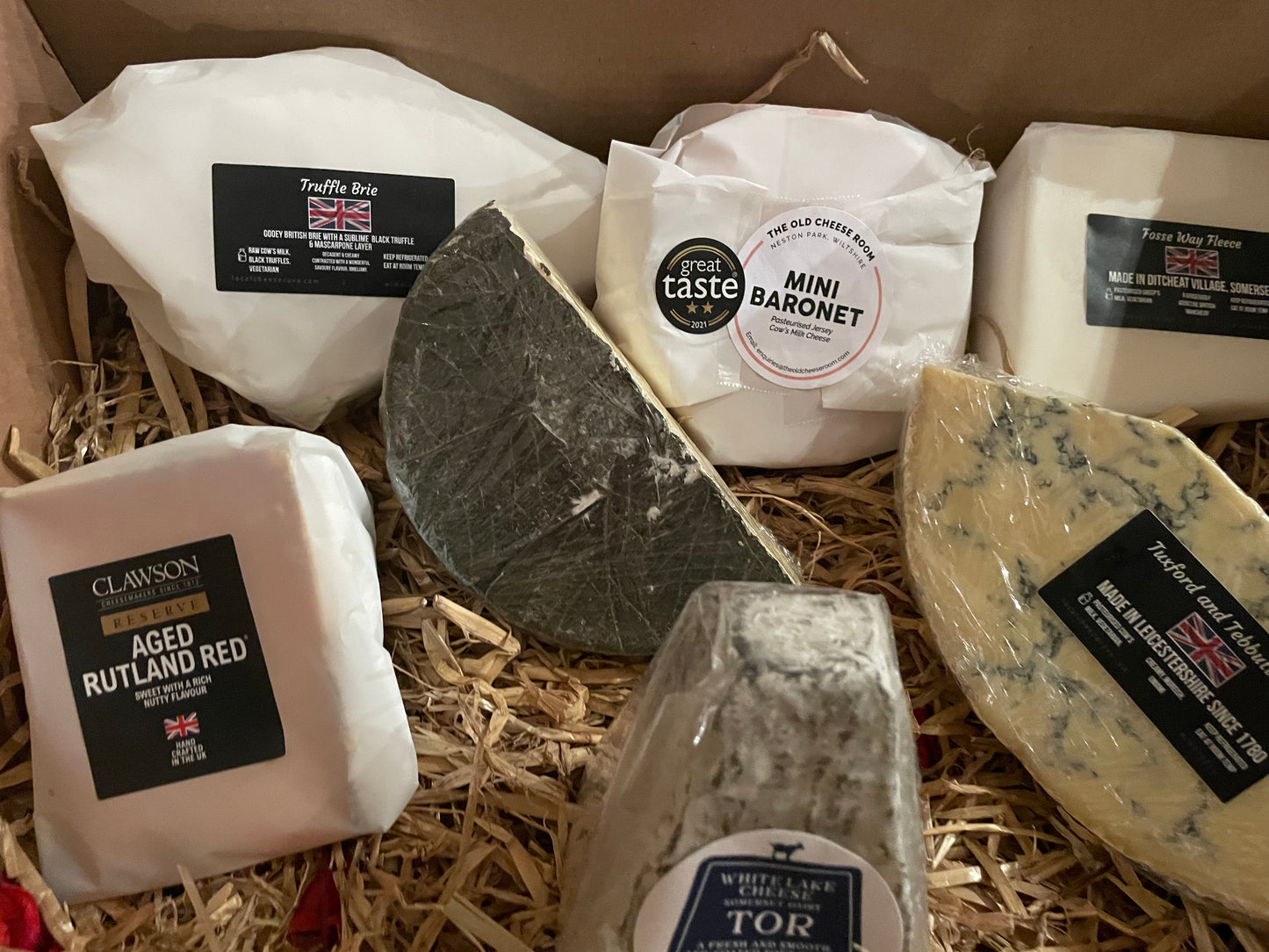 7 Cheese Set- 1.51 kg for 12-15 people or 5 people over 2/3 days