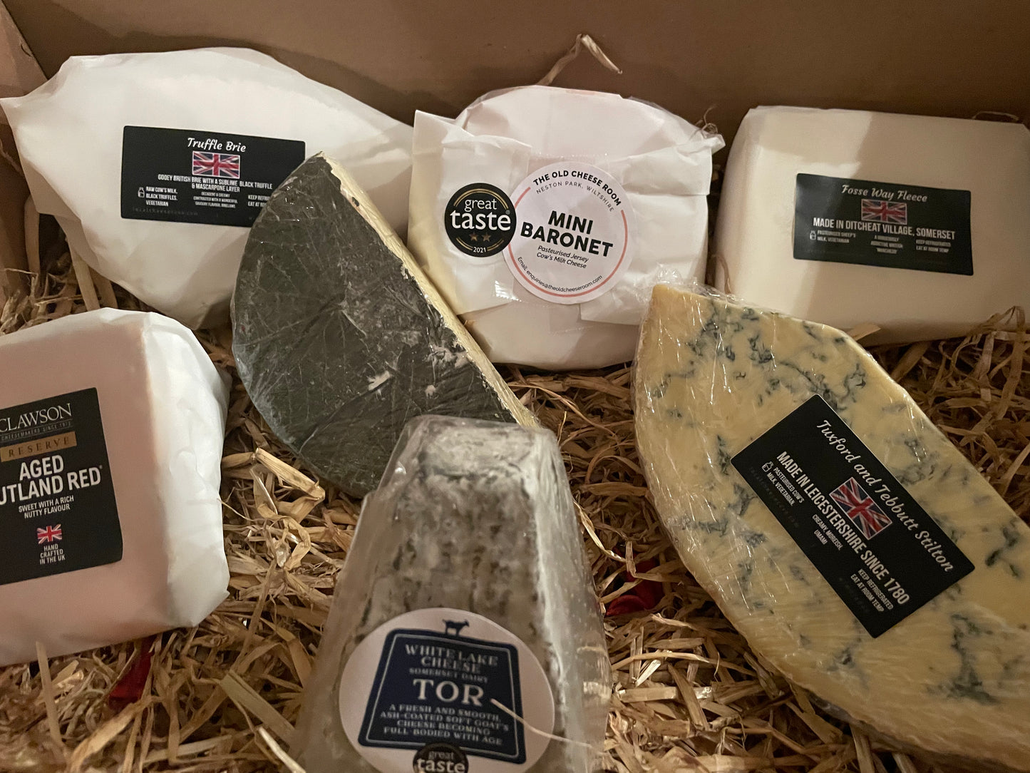 7 Cheese Set- 1.51 kg for 12-15 people or 5 people over 2/3 days
